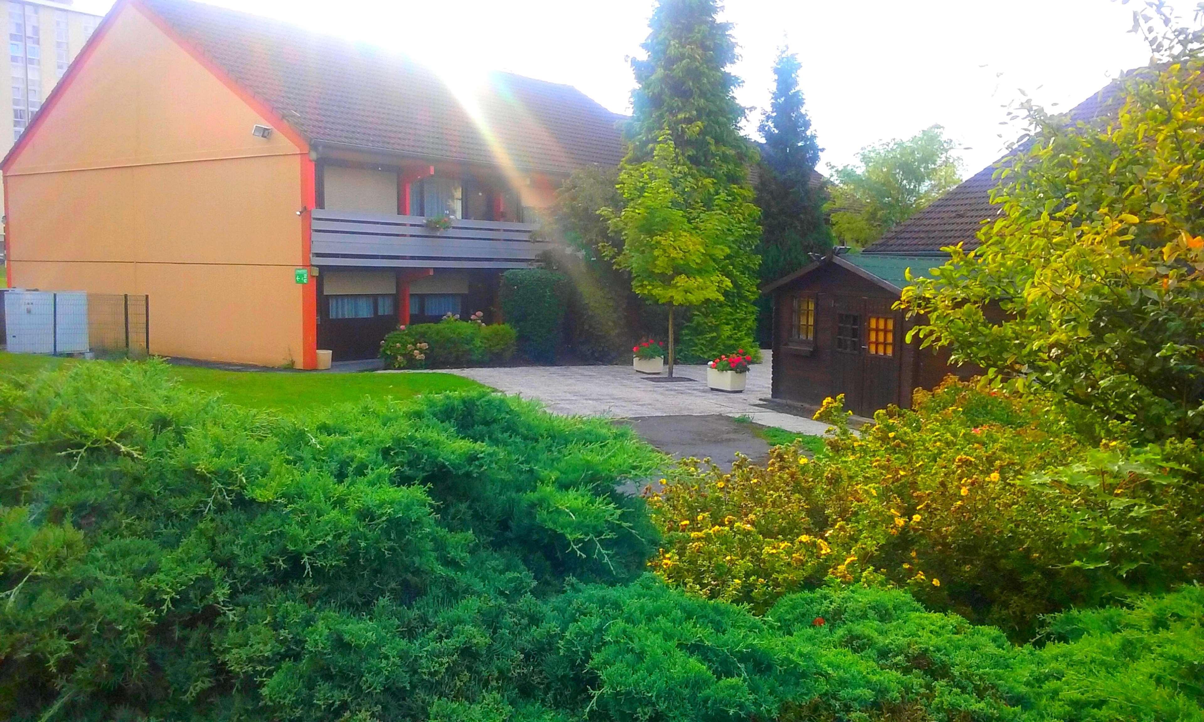 Campanile Maubeuge Hotel Exterior photo